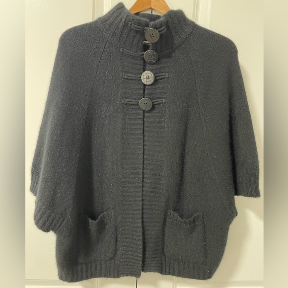 NATIVE WORLD- Black short sleeve 3 button cowl - Picture 1 of 4